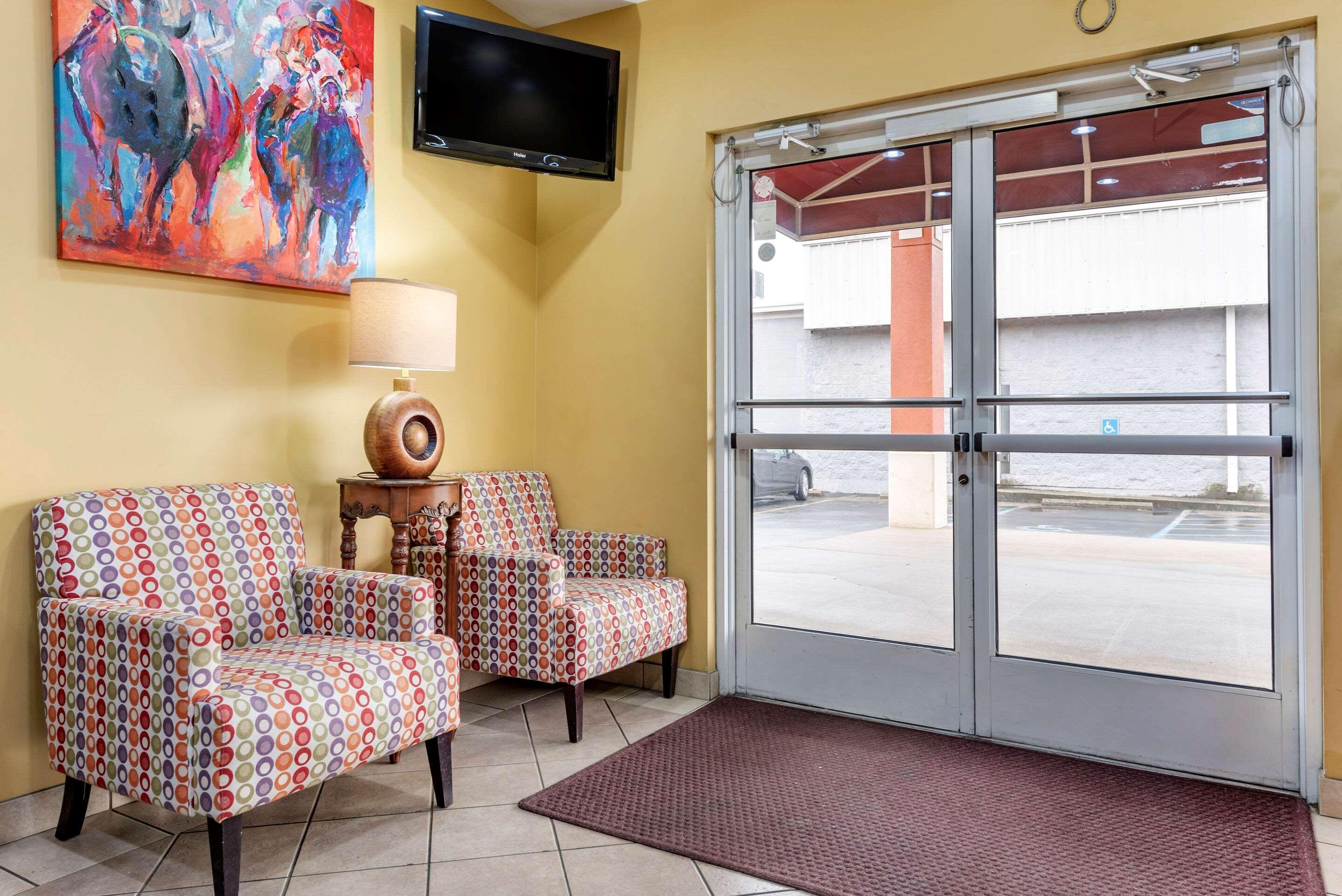 Econo Lodge Louisville Airport Exterior foto